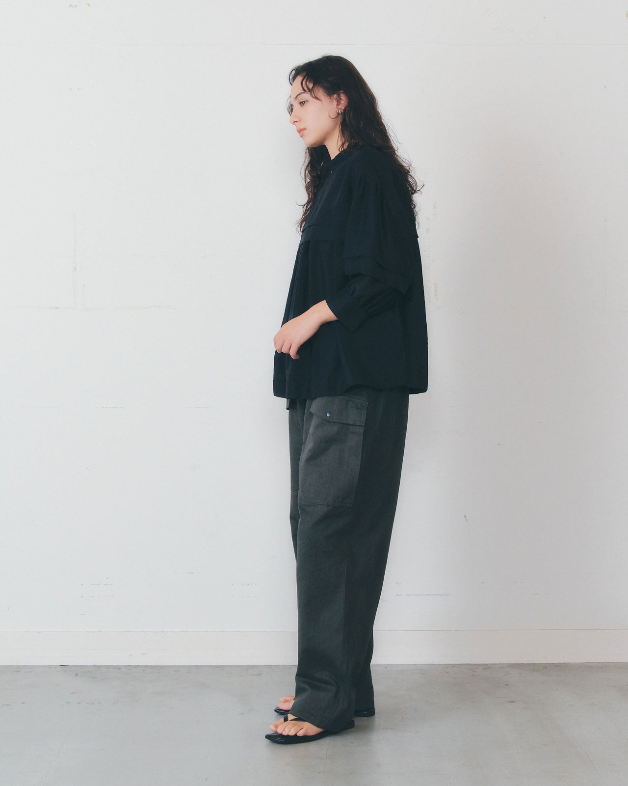 【2月中旬入荷予定】SHEER TUCK BLOUSE