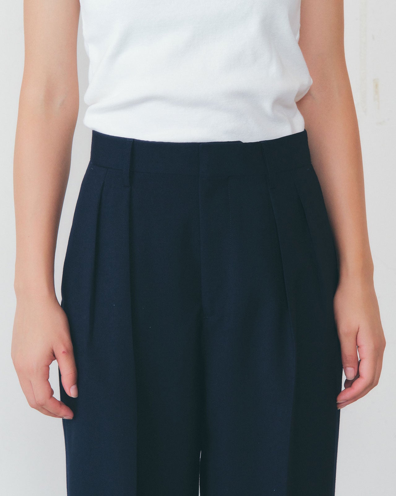 TWO TUCK TROUSERS – Shinzone