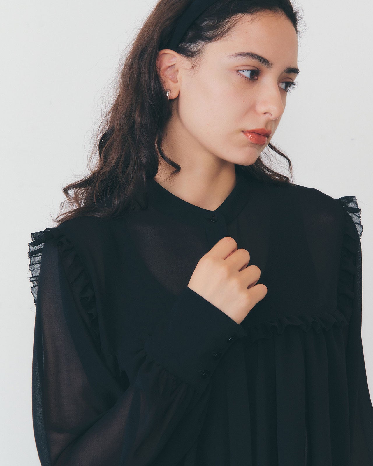 【1月下旬お届け】GEORGETTE RUFFLED BLOUSE