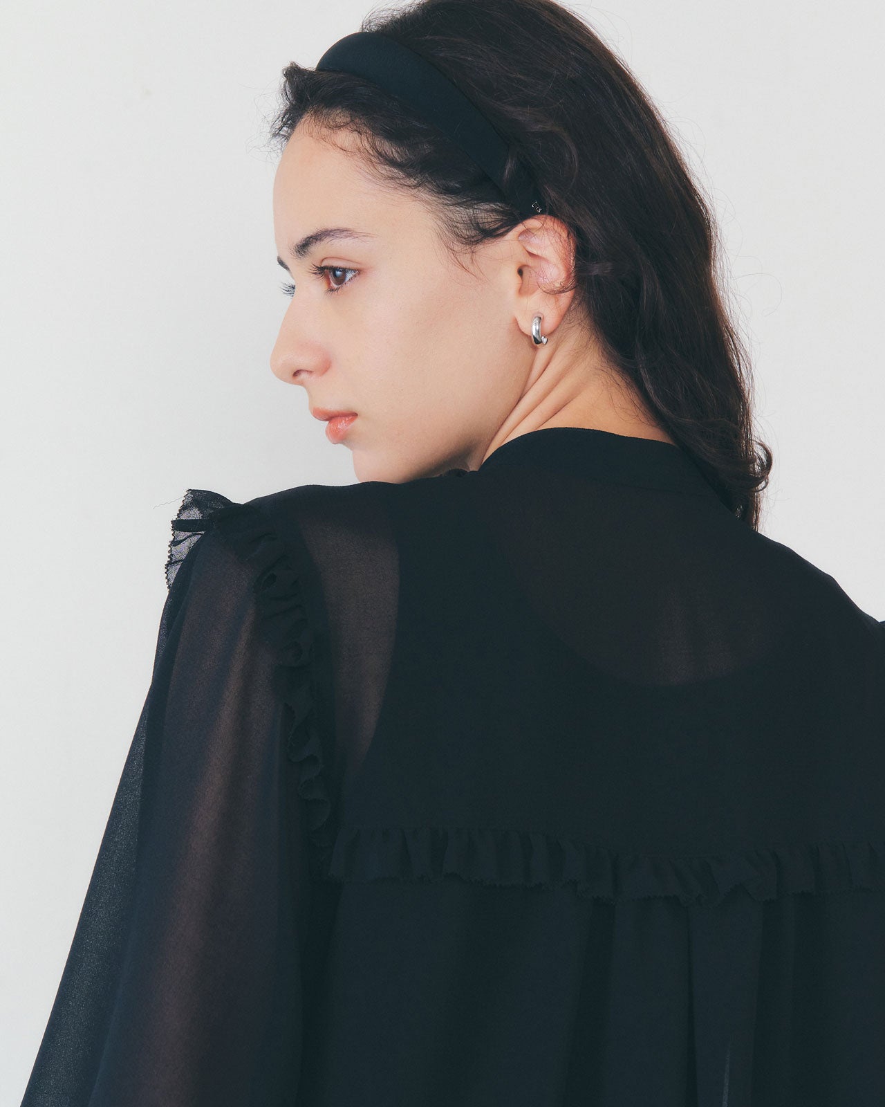 【1月下旬お届け】GEORGETTE RUFFLED BLOUSE