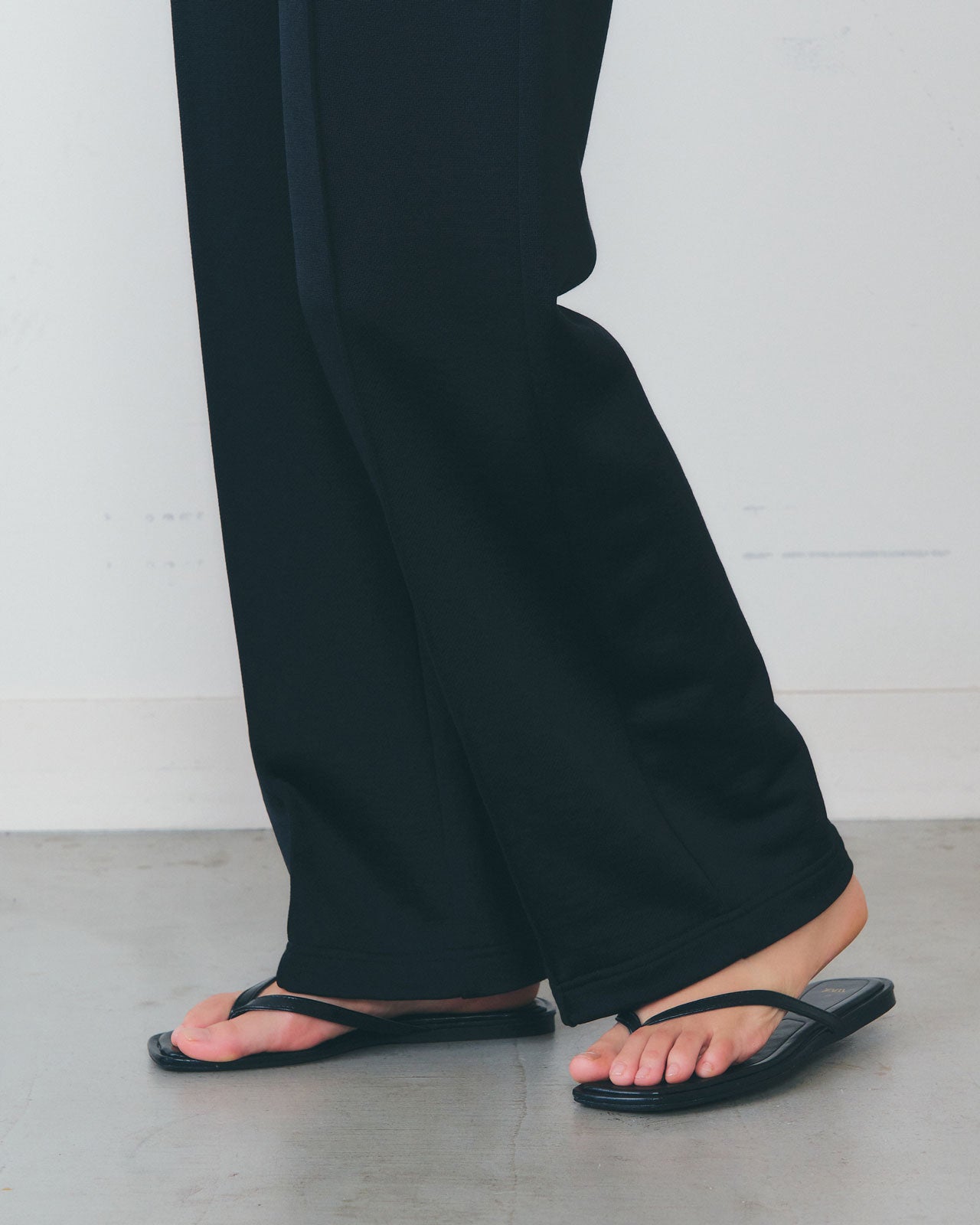 【1月中旬お届け】BRIGHT TRACK PANTS