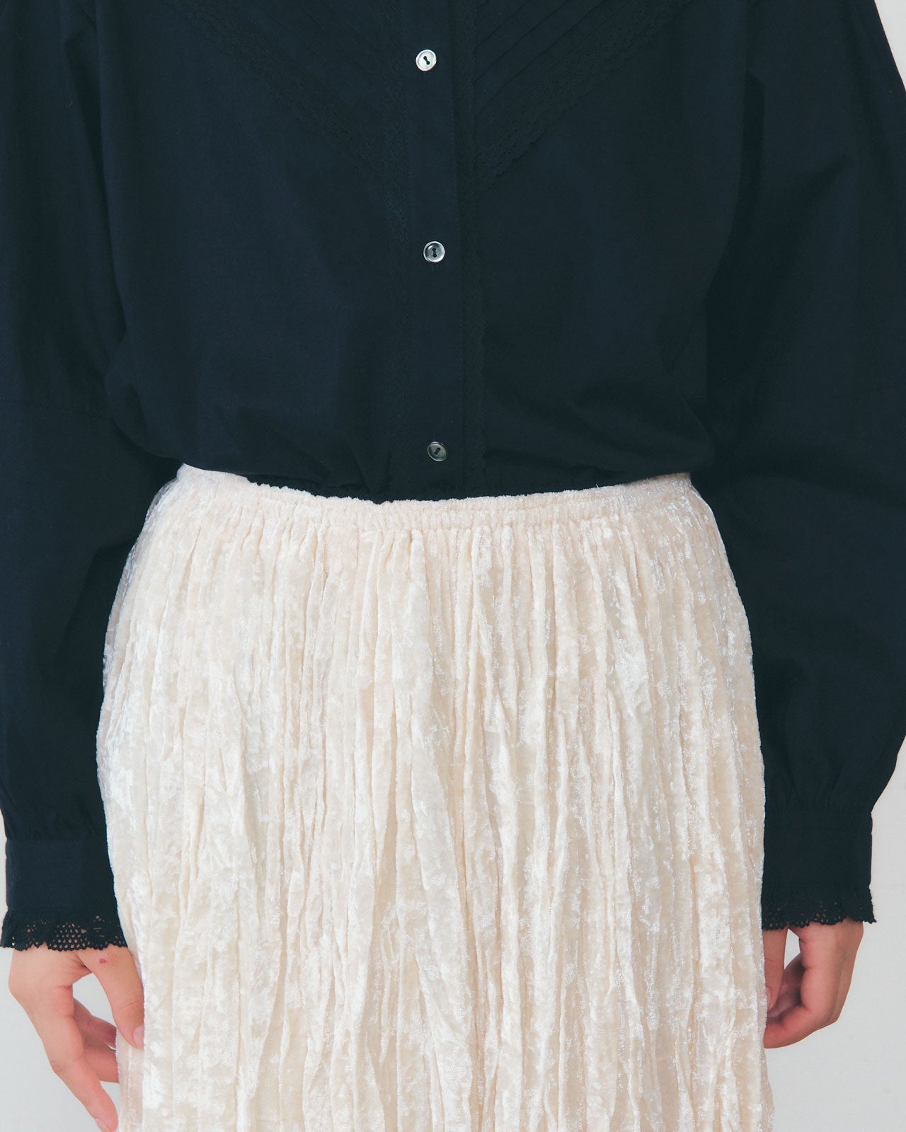 【11月下旬お届け】VELVET PLEATED SKIRT