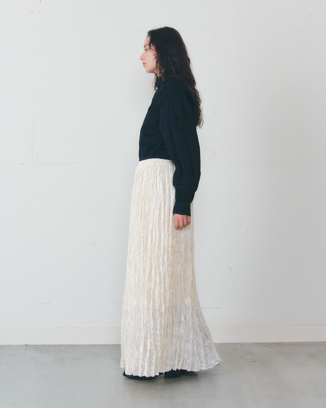 【11月下旬お届け】PIN-TUCK LACE BLOUSE