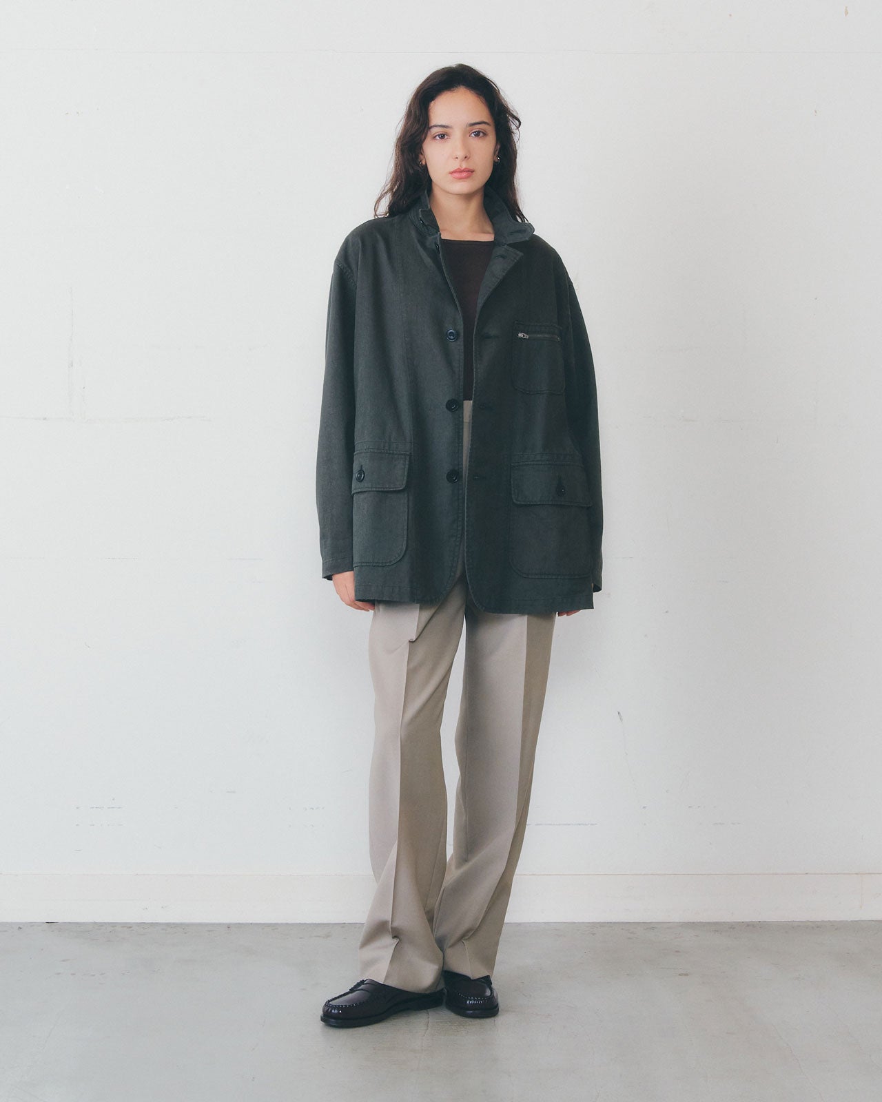 【1月中旬お届け】TWO TUCK TROUSERS