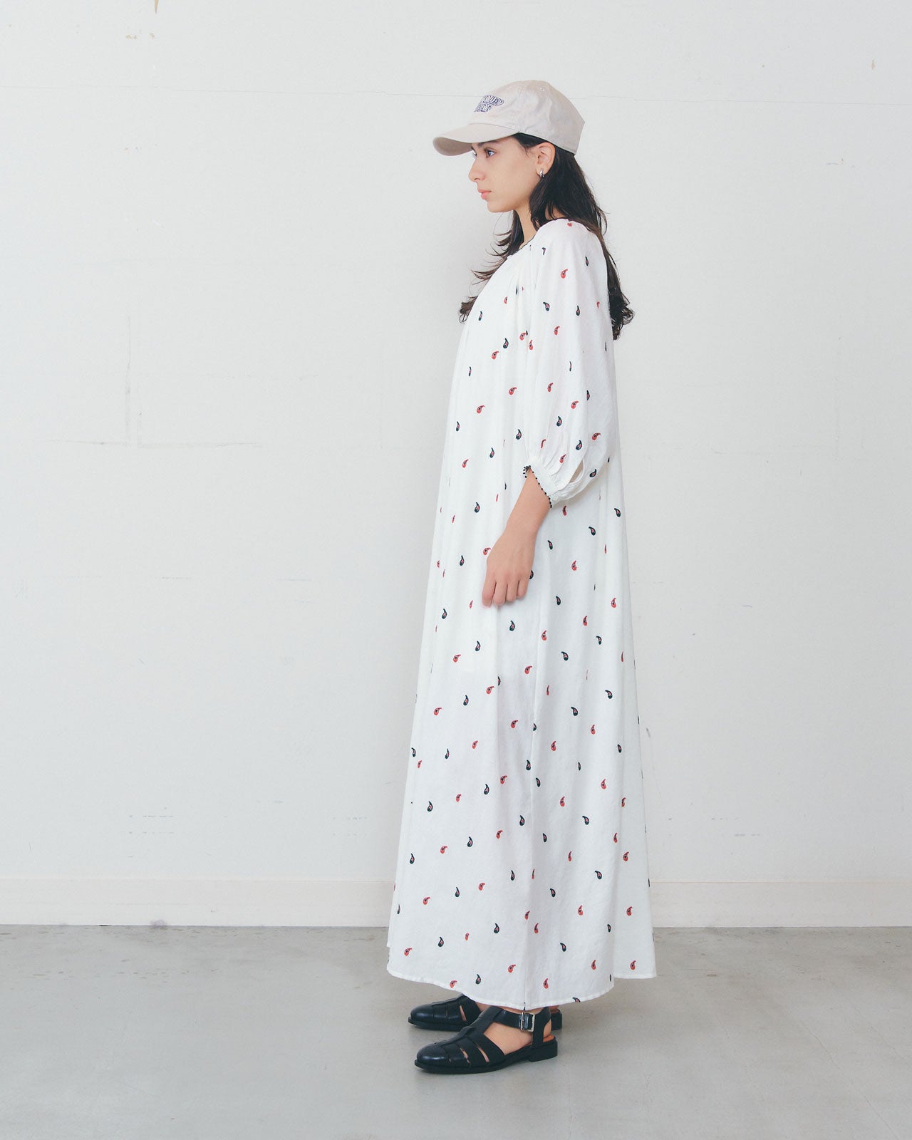 【4月上旬お届け】PAISLEY EMBROIDERED DRESS