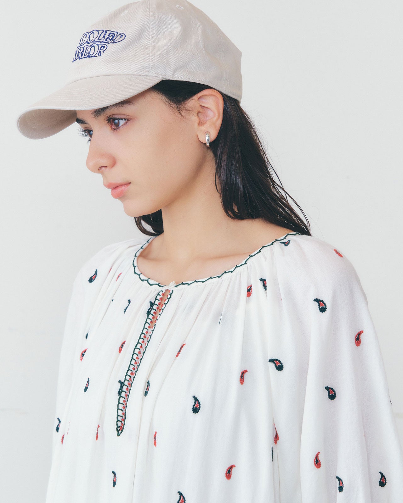 【4月上旬お届け】PAISLEY EMBROIDERED DRESS