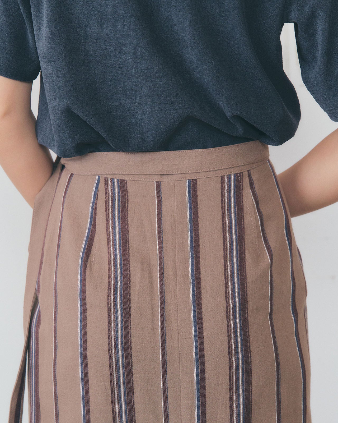 【6月上旬入荷予定】LINEN STRIPED WRAP SKIRT