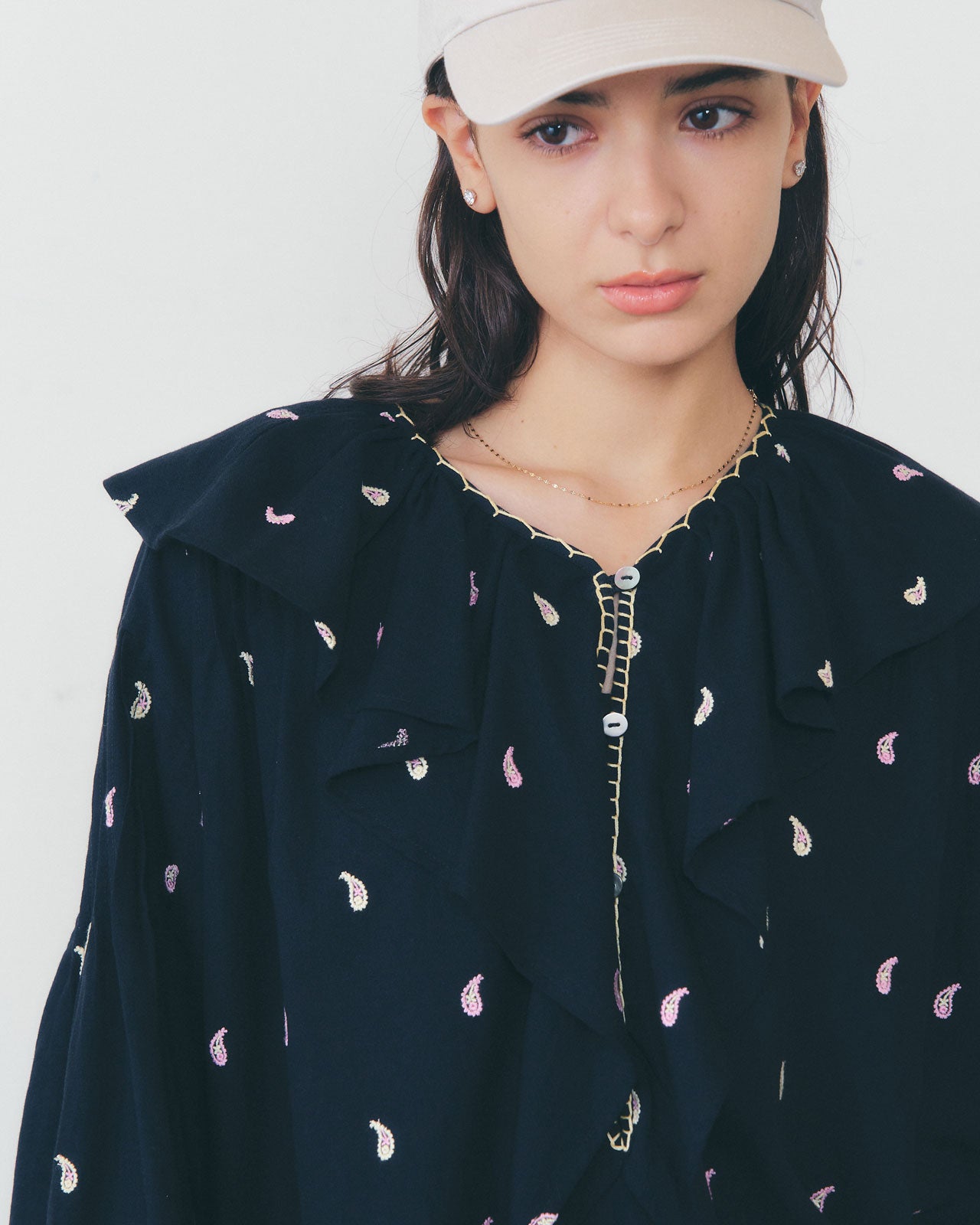 PAISLEY EMBROIDERED BLOUSE – Shinzone