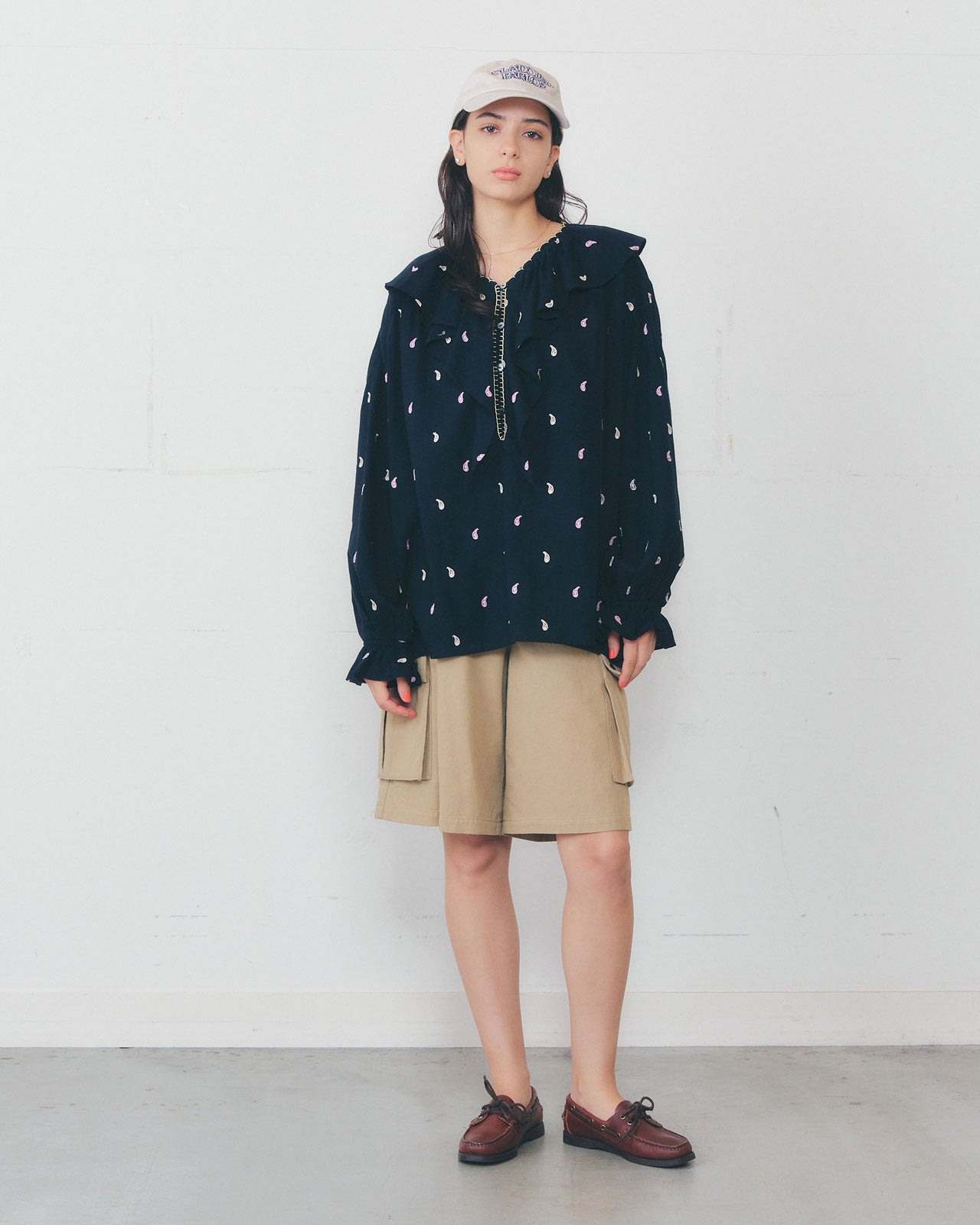 【4月上旬お届け】PAISLEY EMBROIDERED BLOUSE