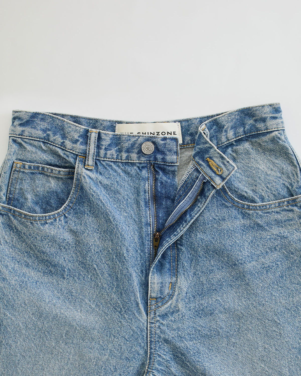 NEW CARROT DENIM PANTS