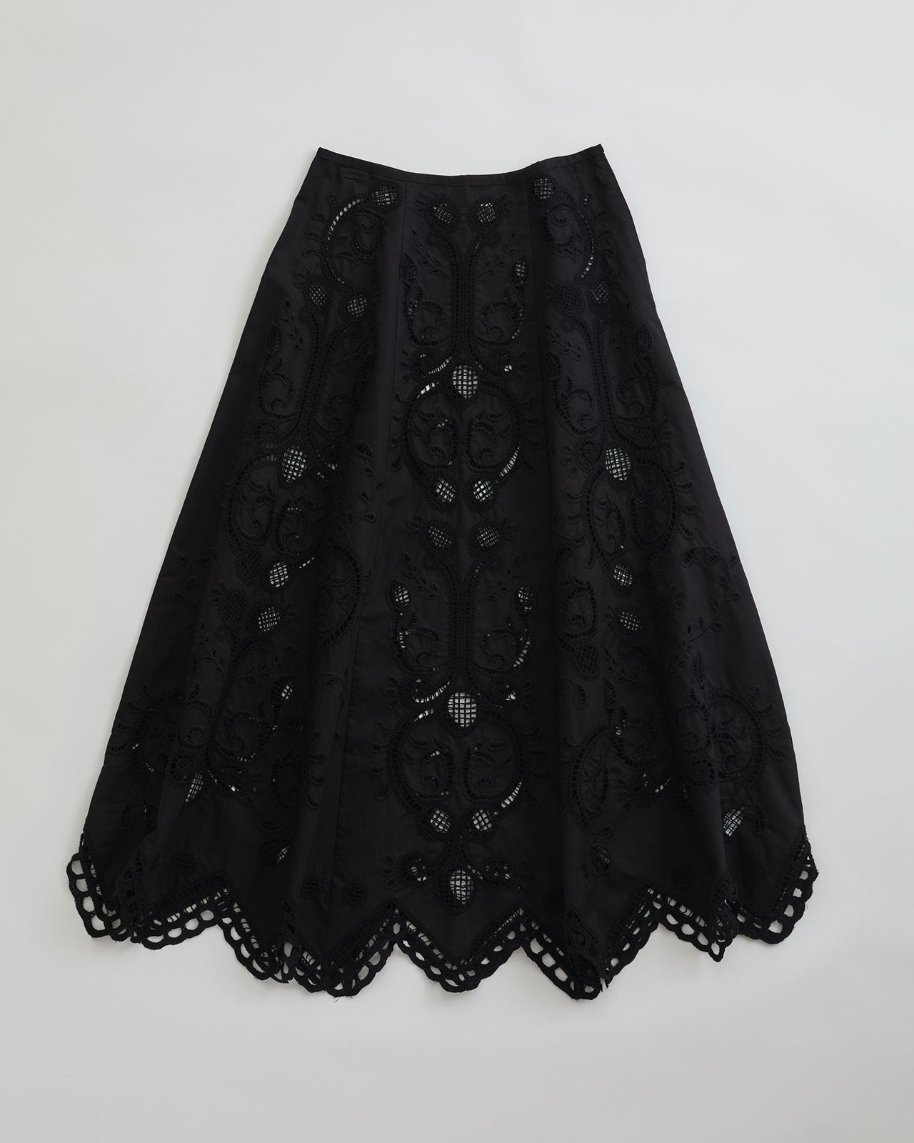 EMBROIDERY LACE SKIRT