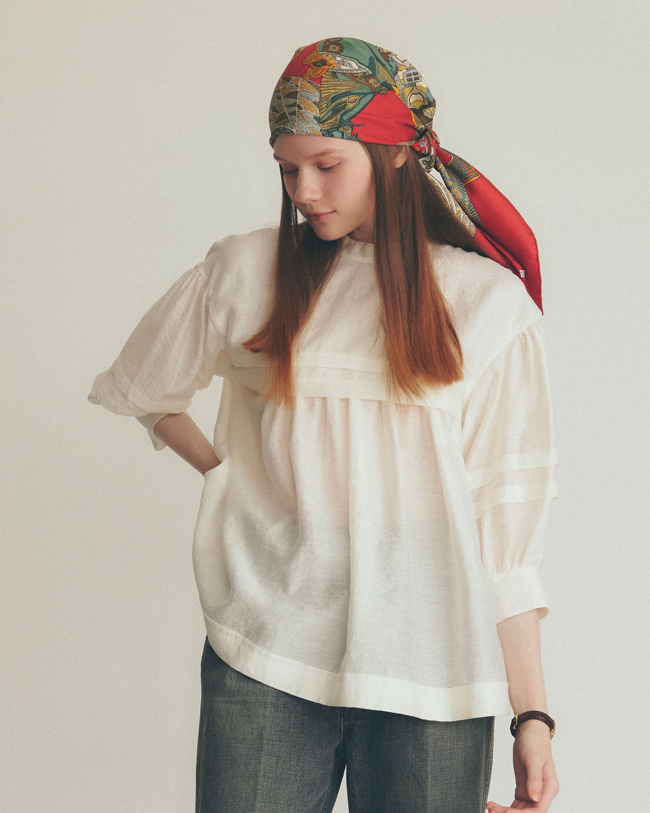 【2月中旬入荷予定】SHEER TUCK BLOUSE