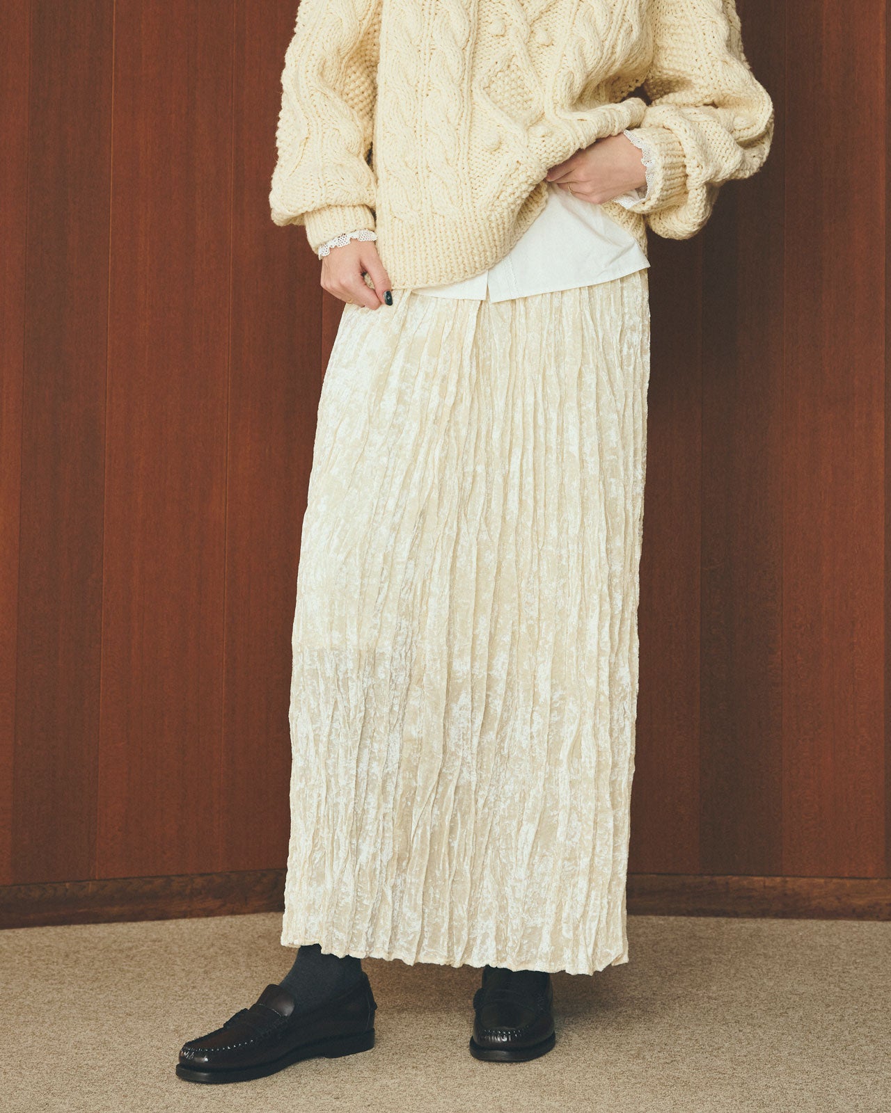 【11月下旬お届け】VELVET PLEATED SKIRT