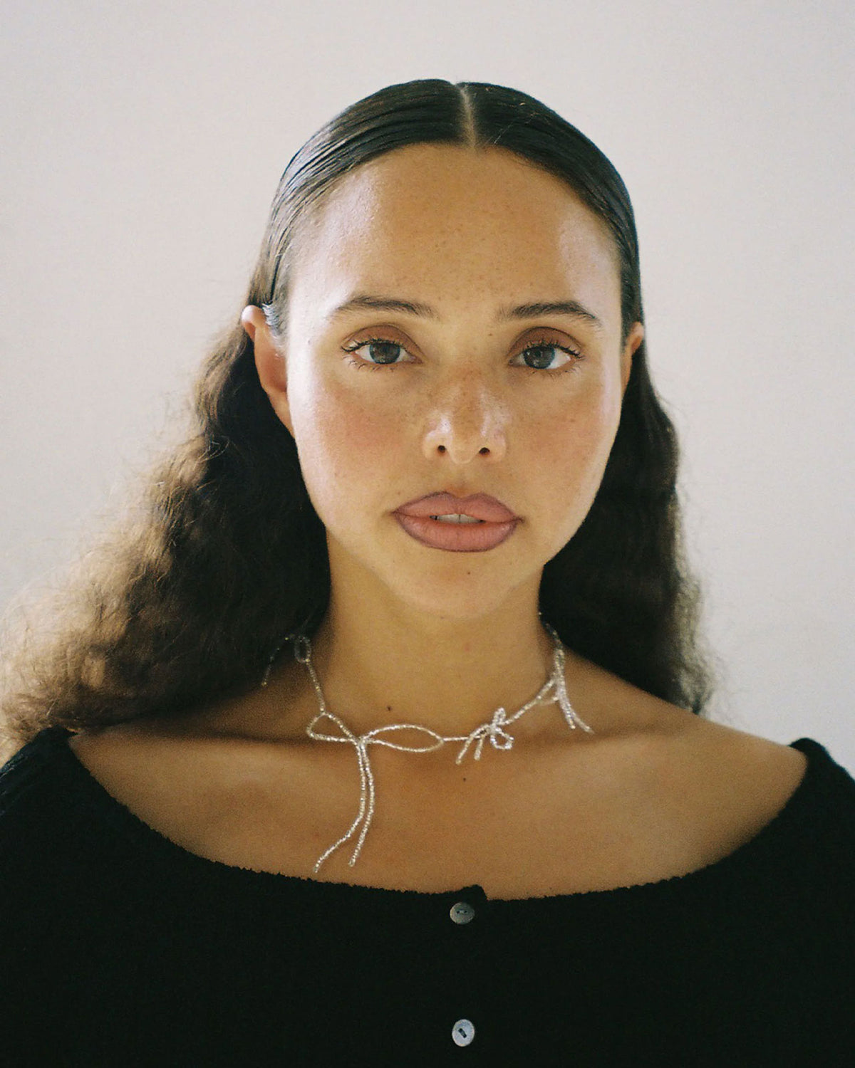 Pura Utz MULTI BOW NECKLACE