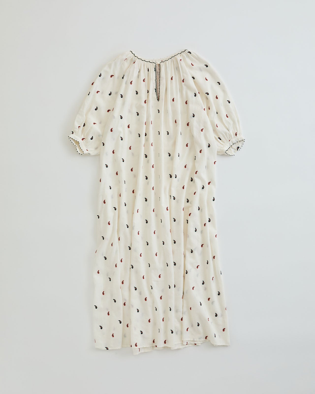 PAISLEY EMBROIDERED DRESS – Shinzone