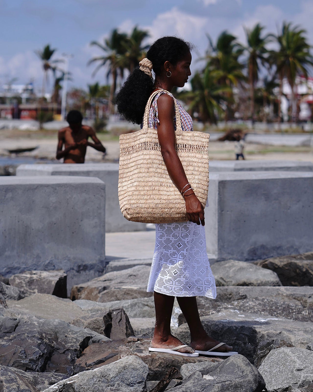 AMPIANA  Line tote bag (Lsize)