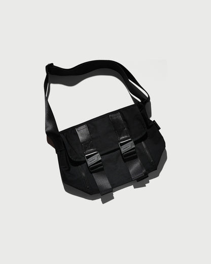 AMIACALVA GABARDINE MESSENGER BAG (S)