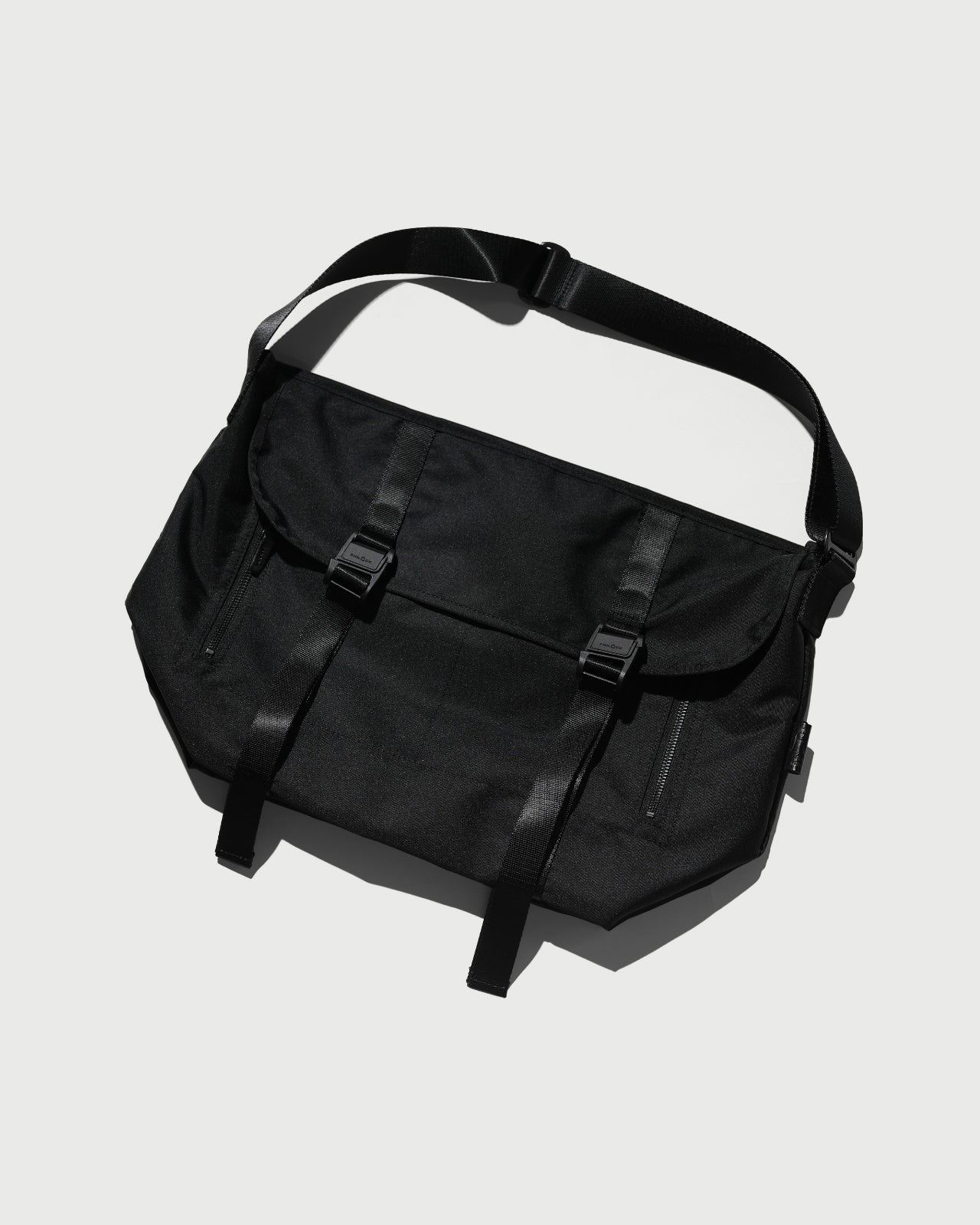 AMIACALVA（アミアカルヴァ）】MESSENGER BAG メッセンジャー – Shinzone