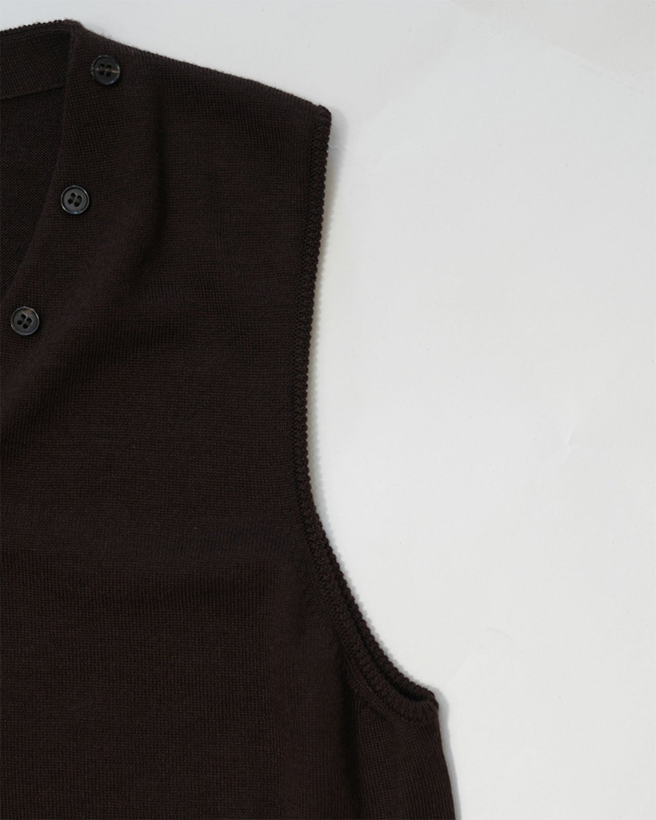 【EXCLUSIVE】CORDERA MERINO WOOL BUTTON WAISTCOAT