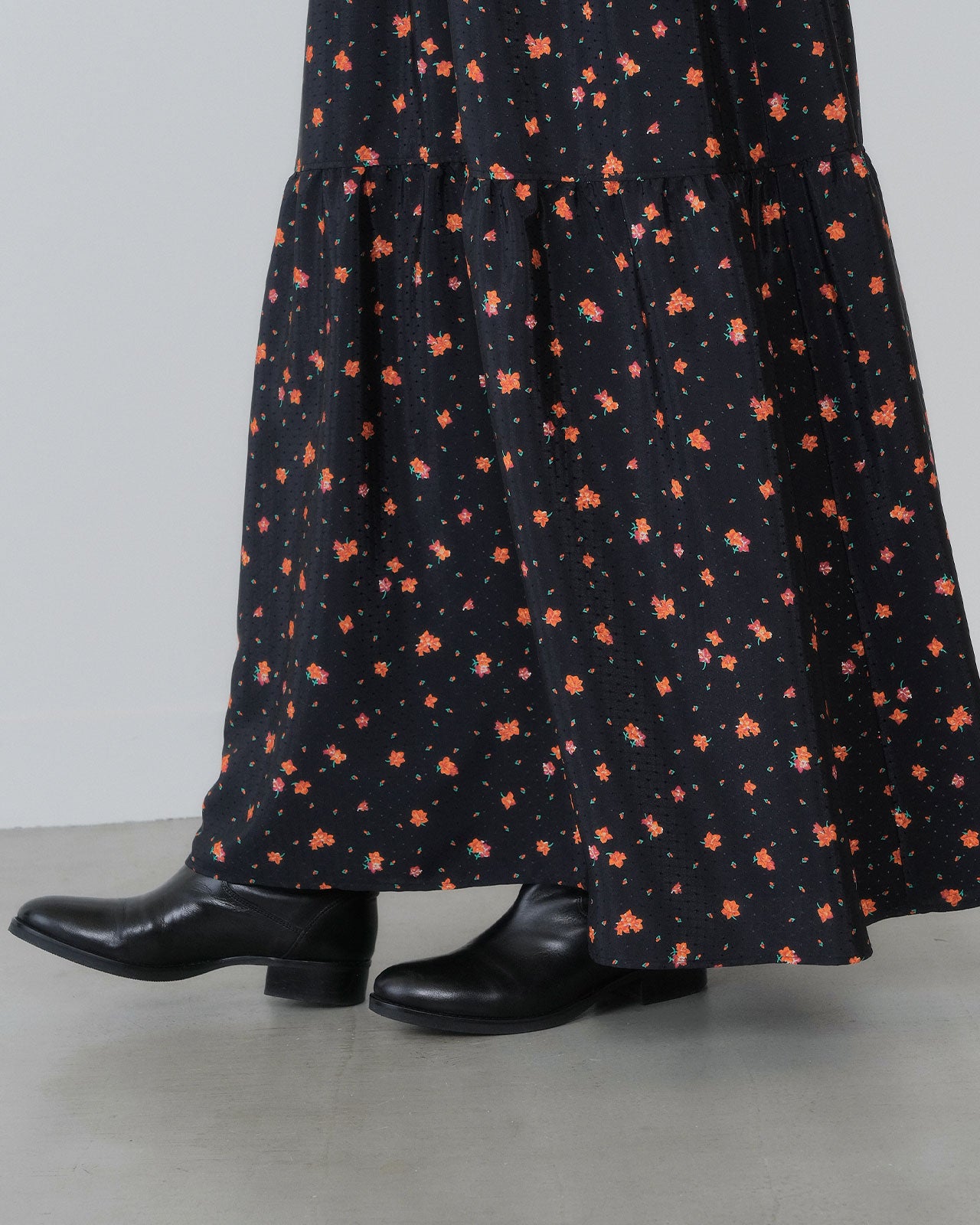 【9月中旬お届け】TINY BLOSSOM PRINTED SKIRT