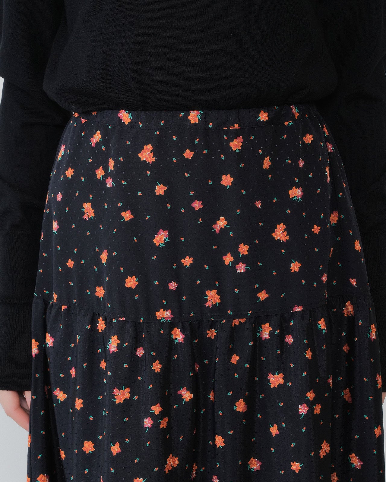 【9月中旬お届け】TINY BLOSSOM PRINTED SKIRT