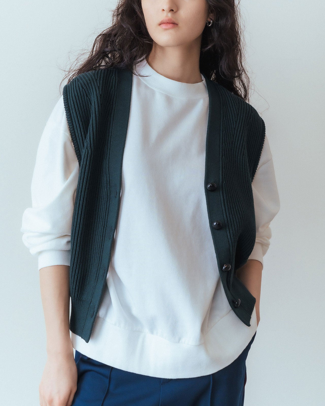 FULL CARDIGAN KNIT VEST