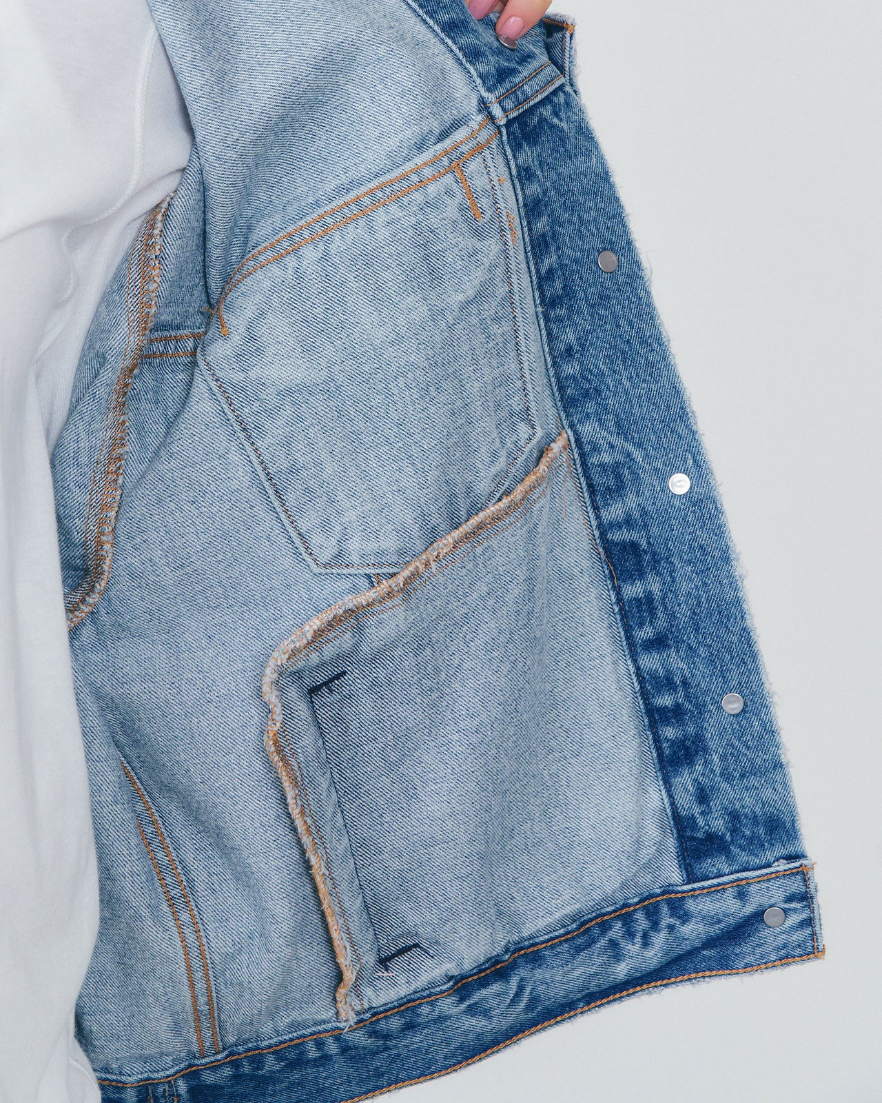【8月下旬お届け】 Levi's TRUCKER JACKET