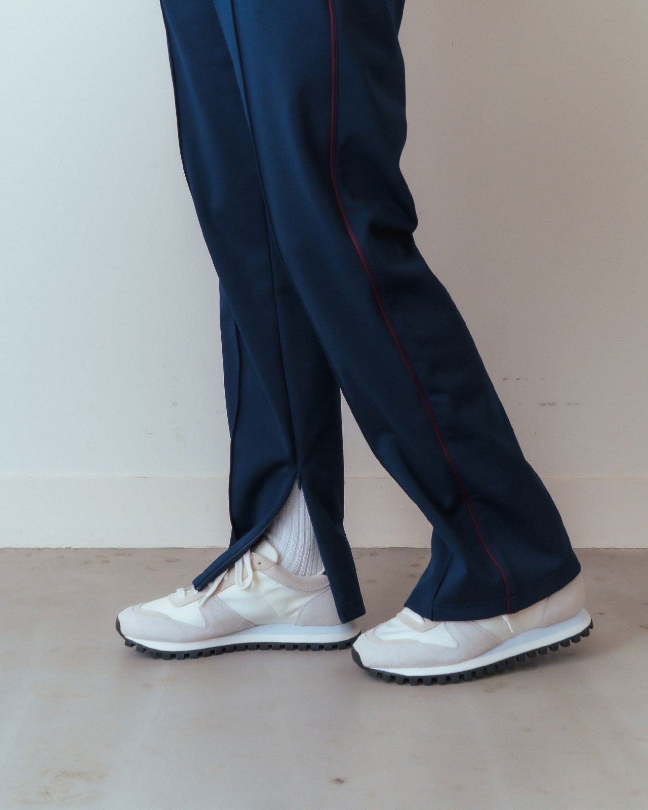 SIDE LINE TRACK PANTS