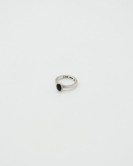 ＜ERICKA NICOLAS BEGAY＞SQ PL ONYX RING