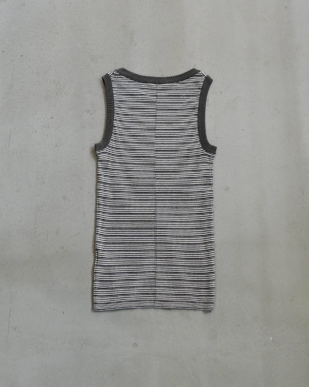 RYE TENDER PEBBLE TANK