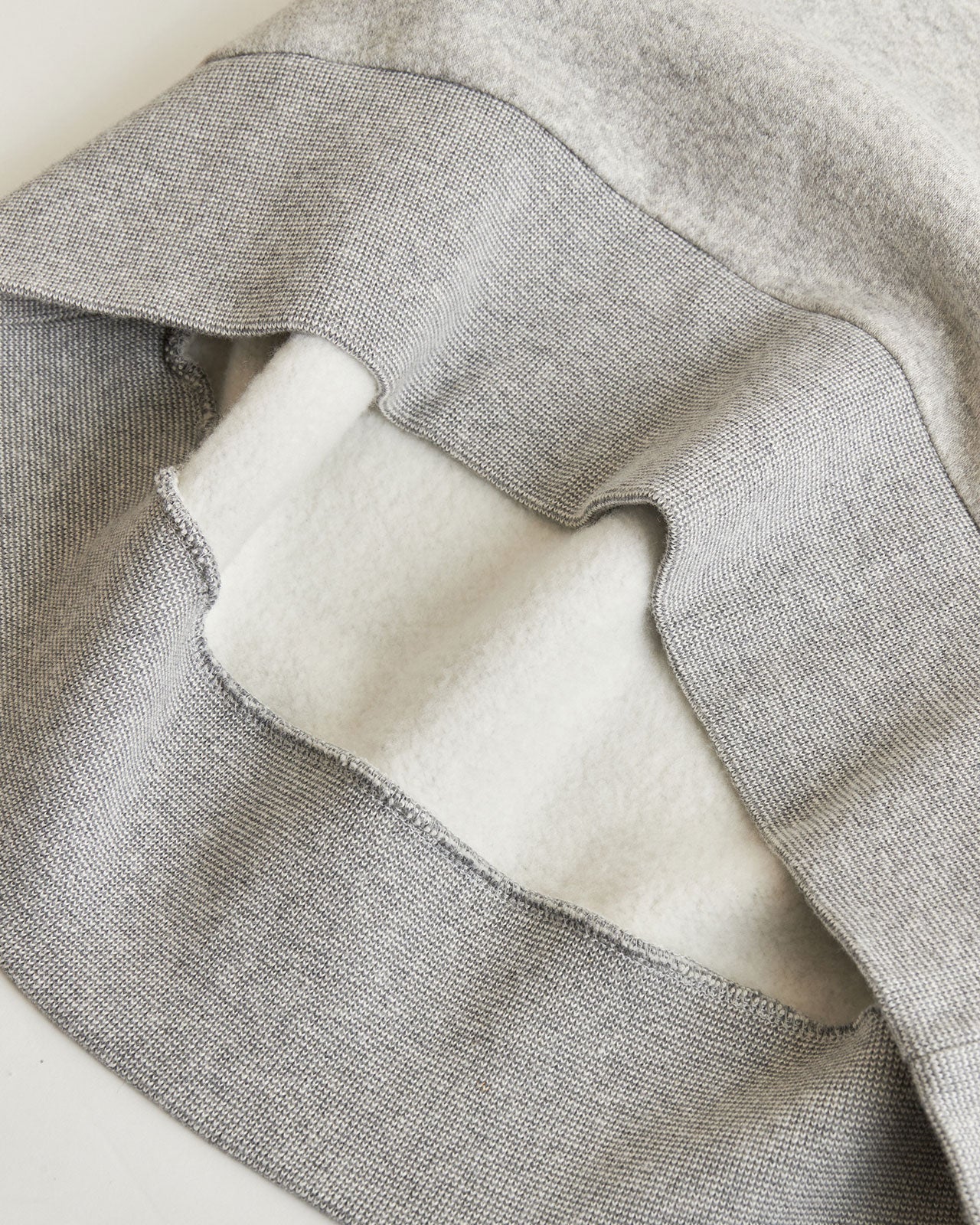 【10月下旬入荷予定】COMMON SWEATSHIRT
