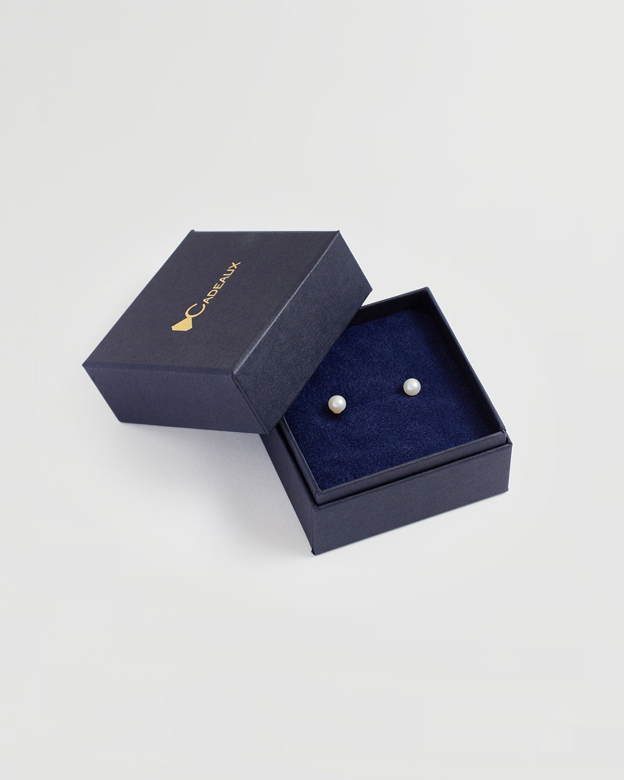 CADEAUX SMALL PEARL EARRINGS – Shinzone